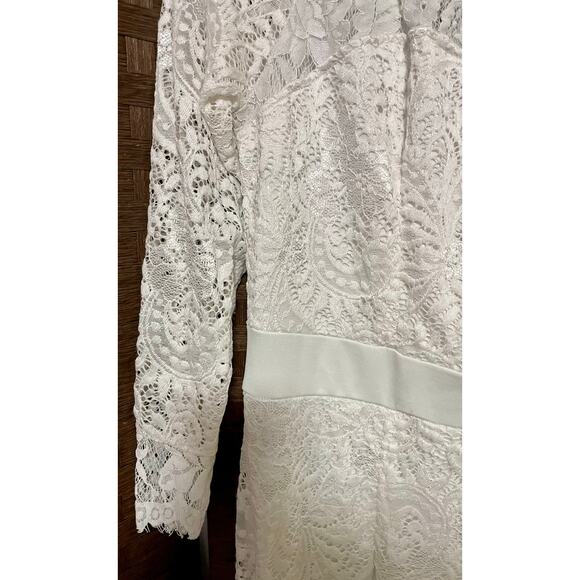 Lace Boatneck Fishtail Dress- Size 14-16 - Picture 7 of 11